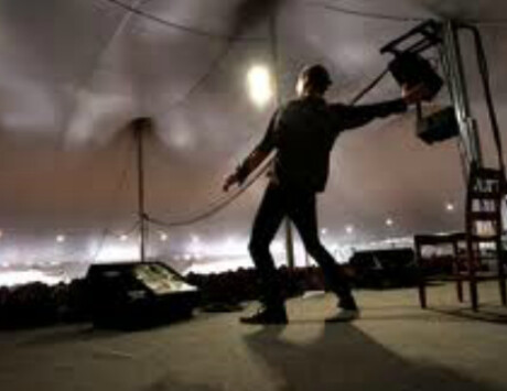 Niall De Burca Performing660 Niall De Burca Performing660