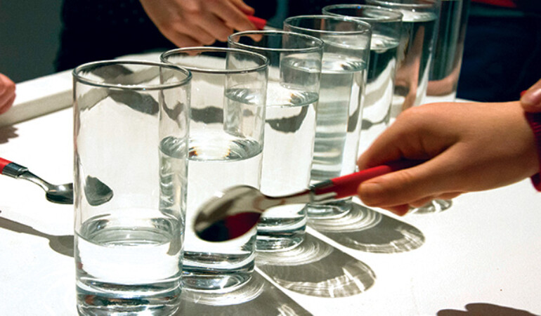 Schools: Chemical Composition - Making Music with H2O